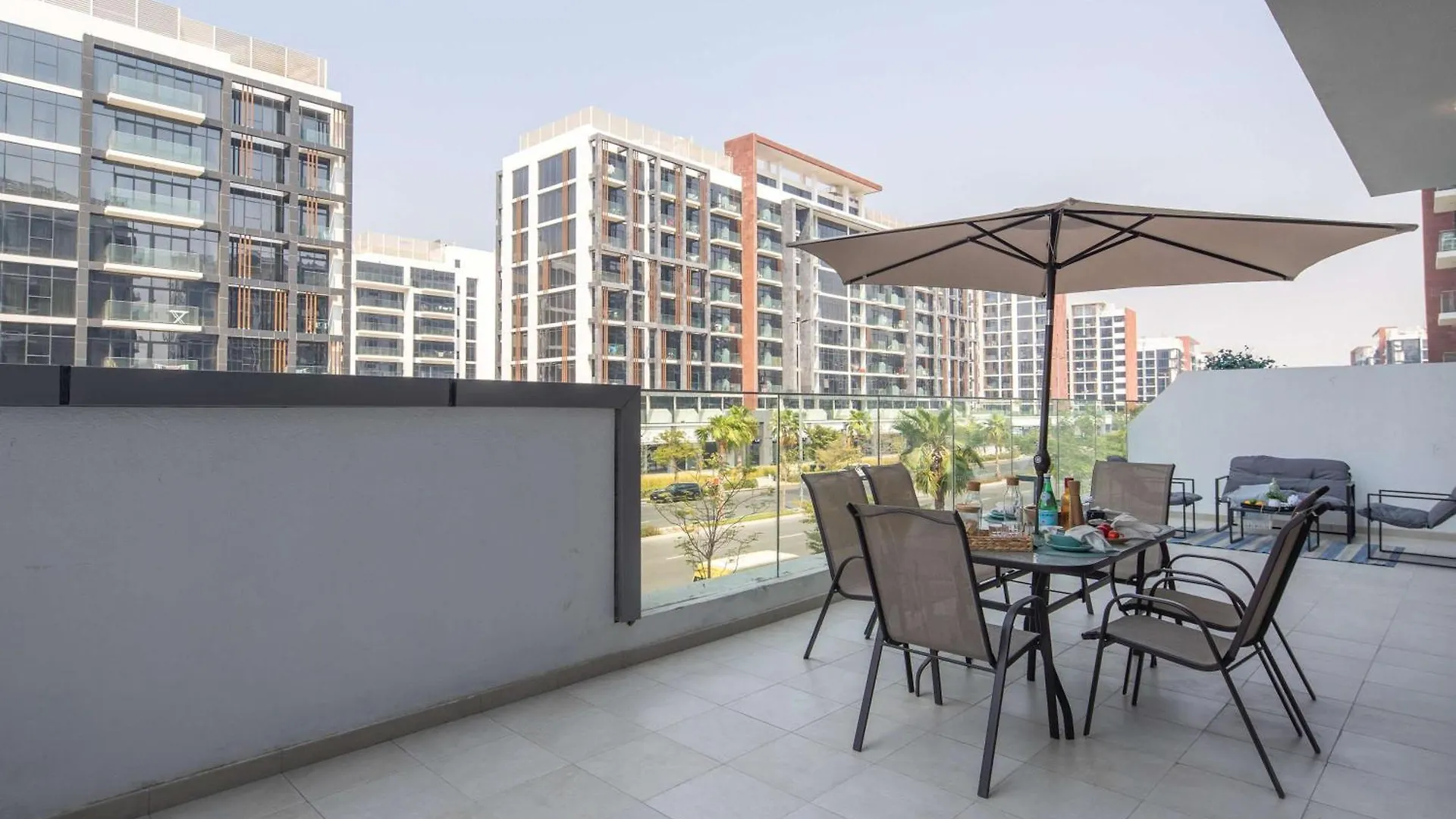 Daire Frank Porter - Azizi Riviera 13 Dubai