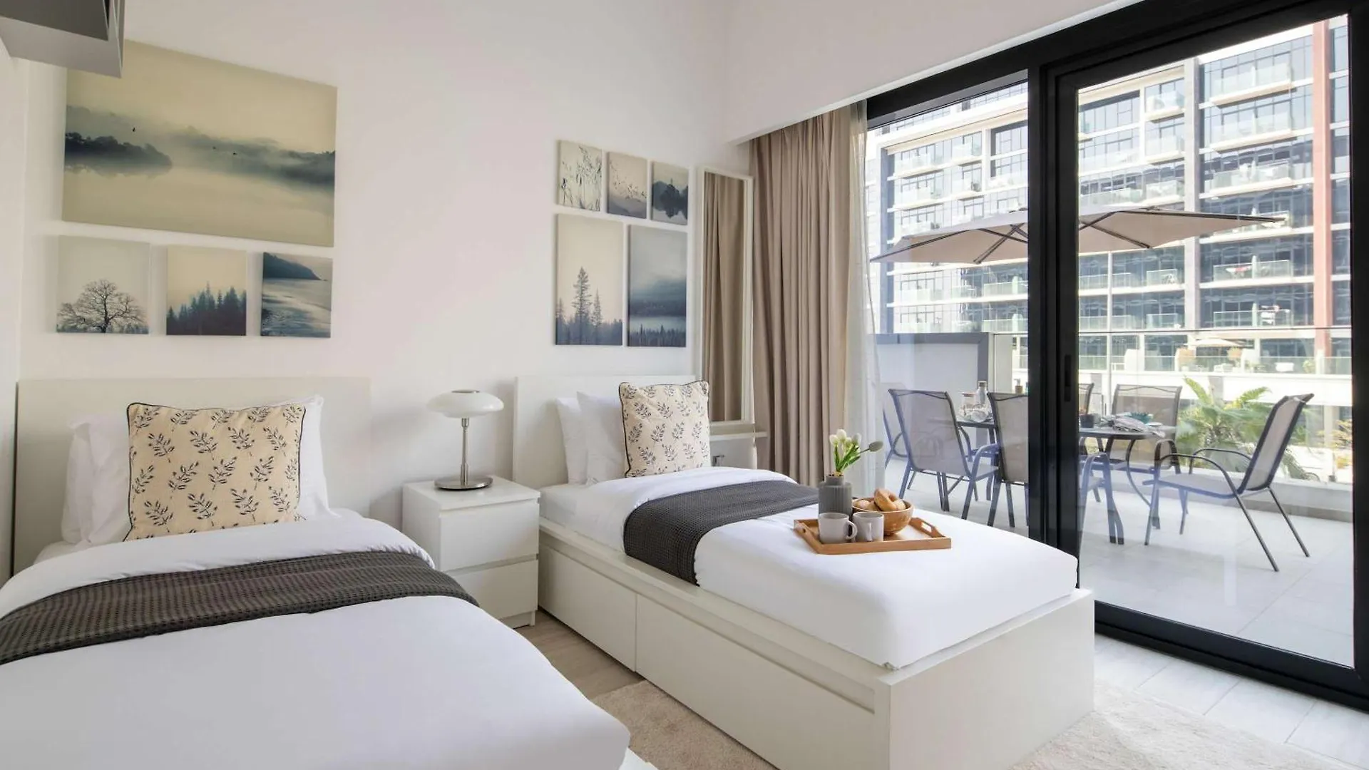 Frank Porter - Azizi Riviera 13 Dubai 0*,