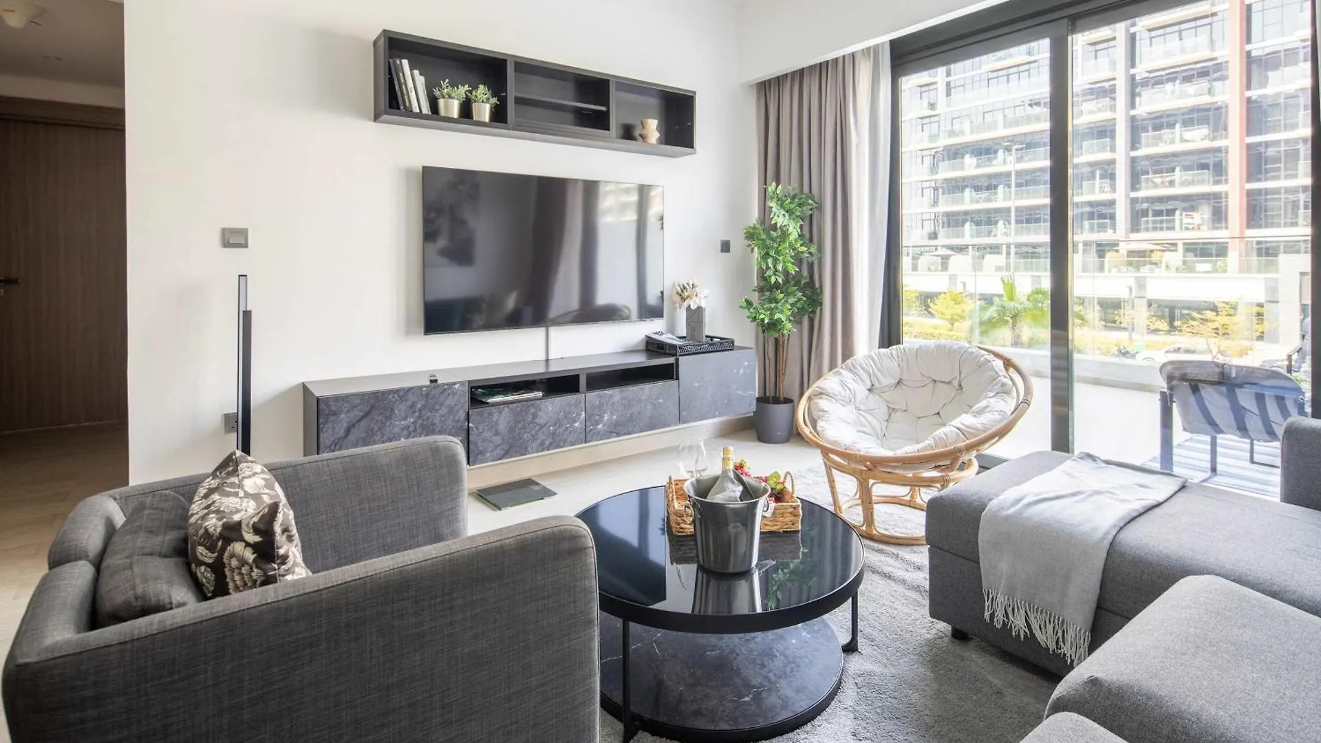Apartment Frank Porter - Azizi Riviera 13 Dubai